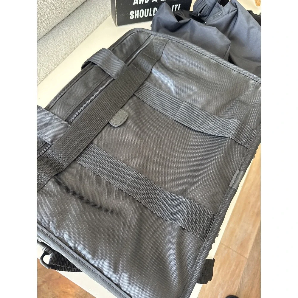 Laptop Briefcase Vertical Load Nylon Mobile Edge Fits Up‎ To 15.4